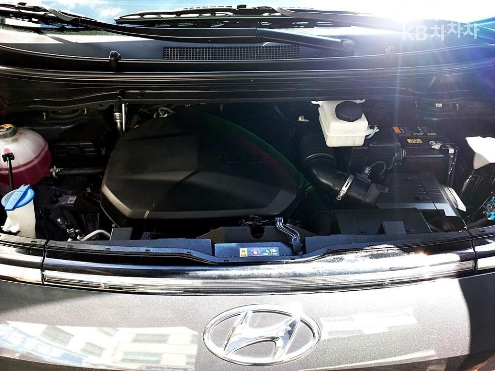 Hyundai Staria — miniaturë 18