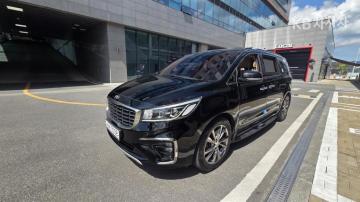 Kia Carnival 7인승 2.2 디젤 리무진 — foto 1