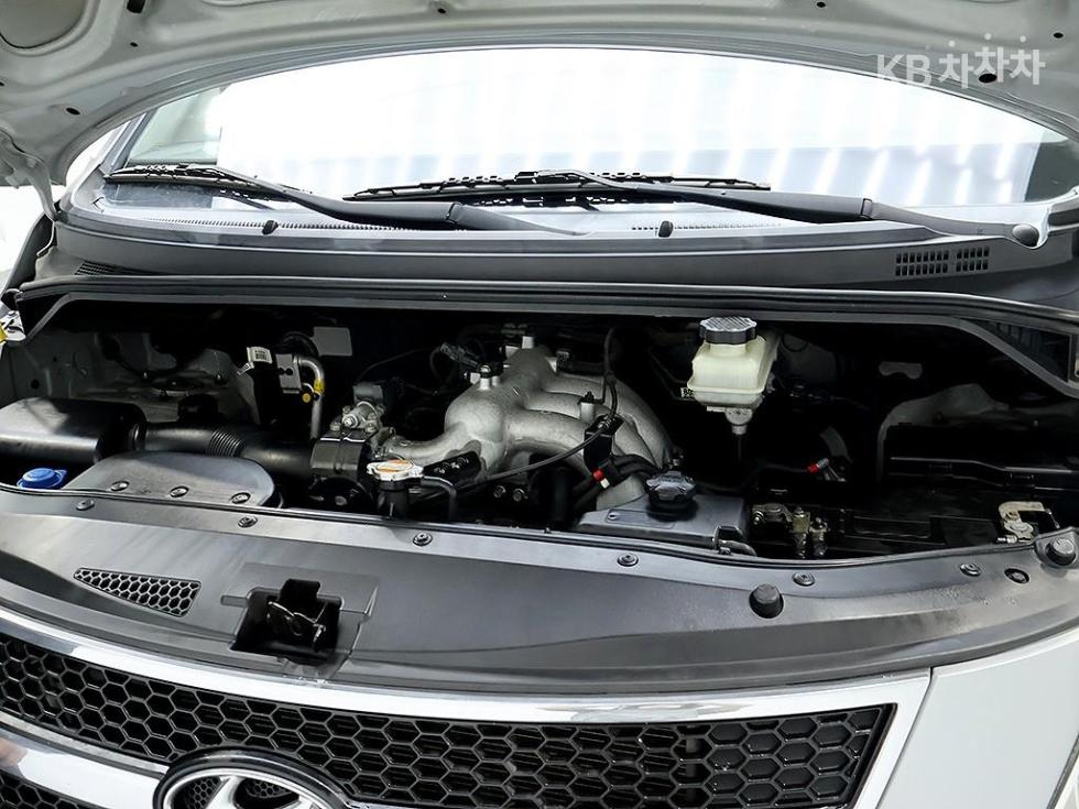 Hyundai Starex — miniaturë 7