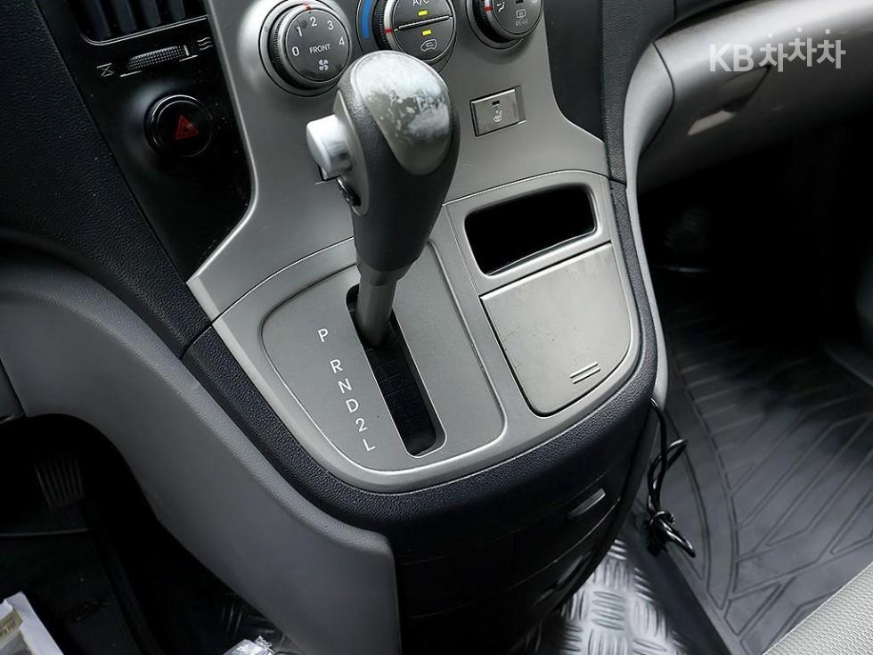 Hyundai Starex — miniaturë 10
