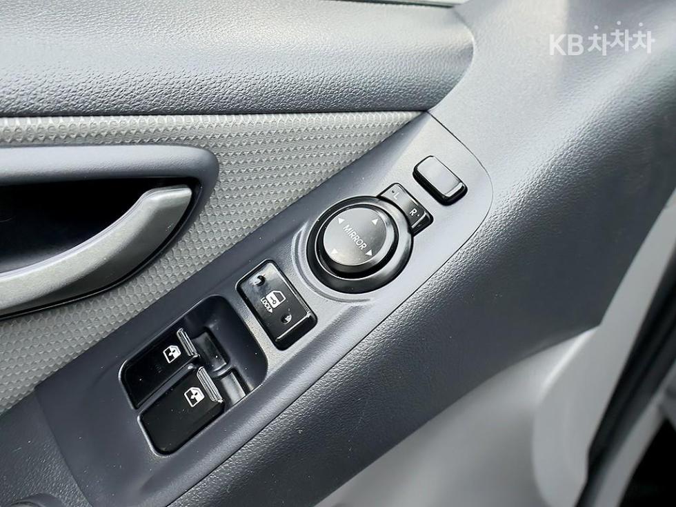Hyundai Starex — miniaturë 12