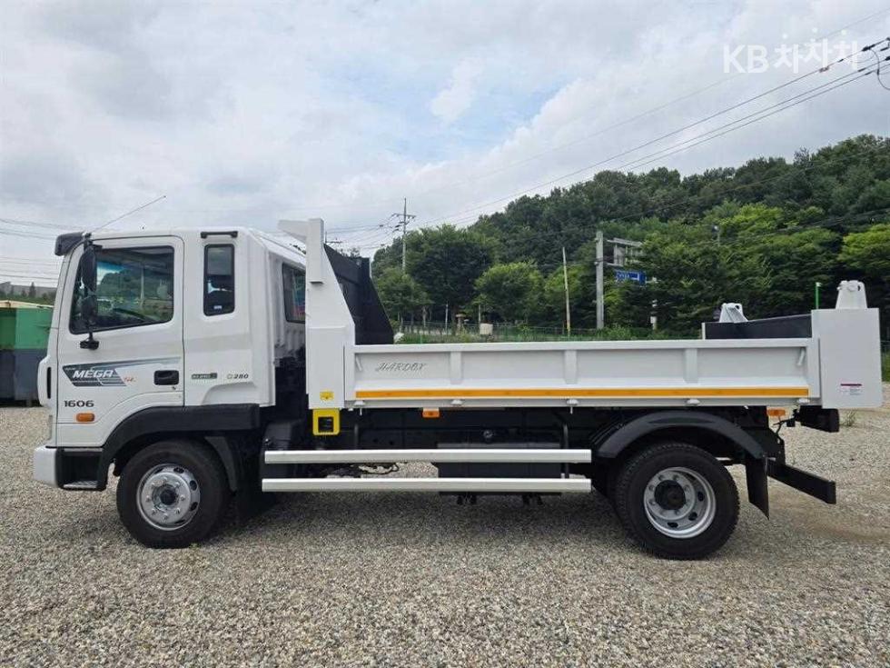 Hyundai 현대현대트럭 5톤 단축
