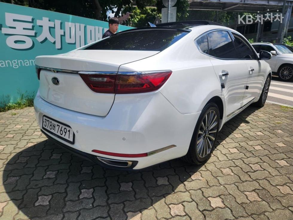Kia K7 — miniaturë 3