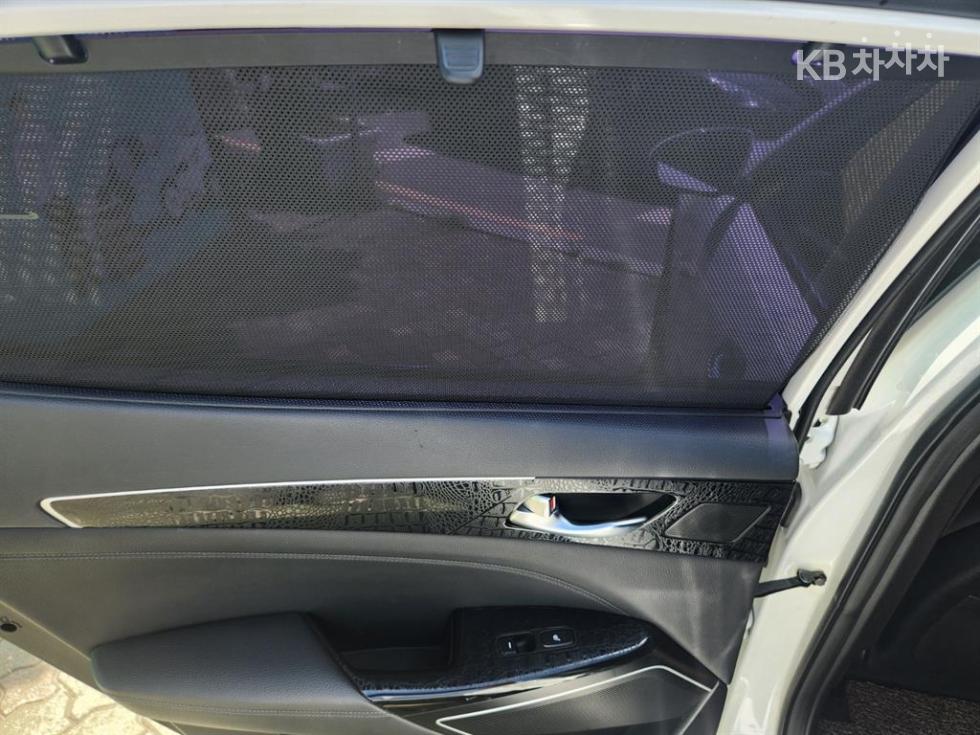 Kia K7 — miniaturë 6