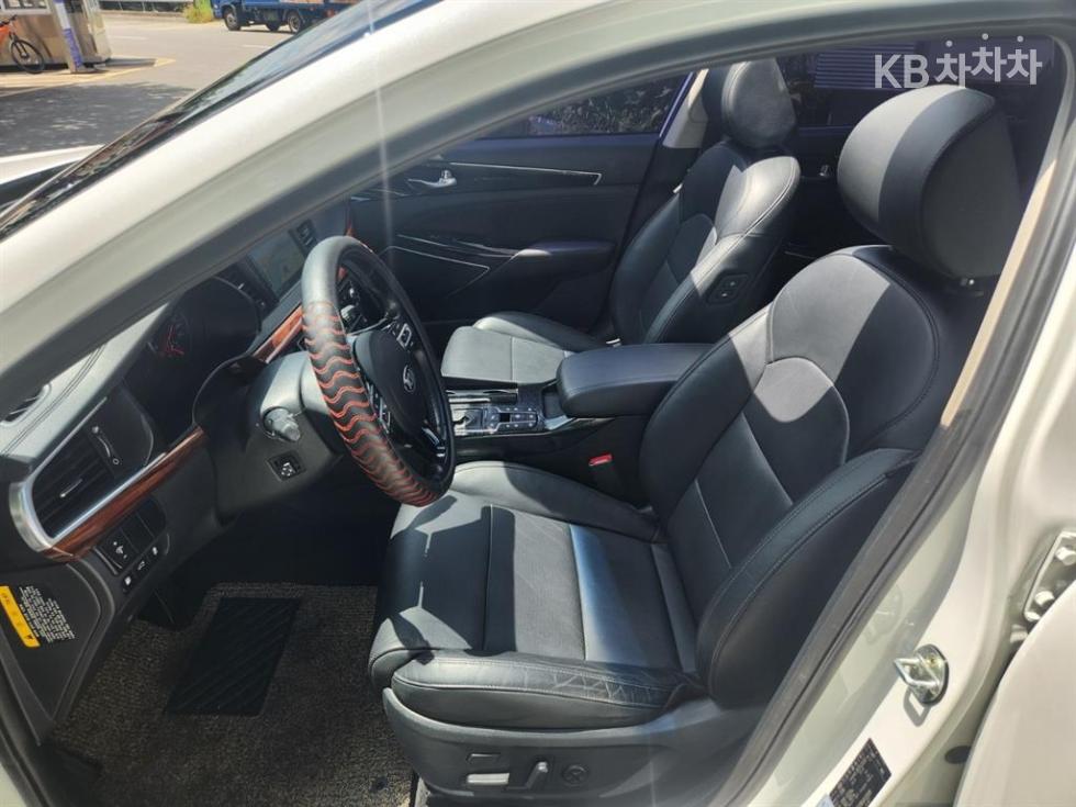 Kia K7 — miniaturë 12