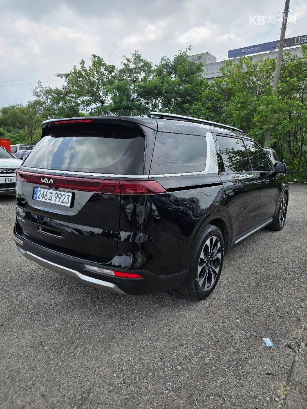 Kia Carnival — miniaturë 3