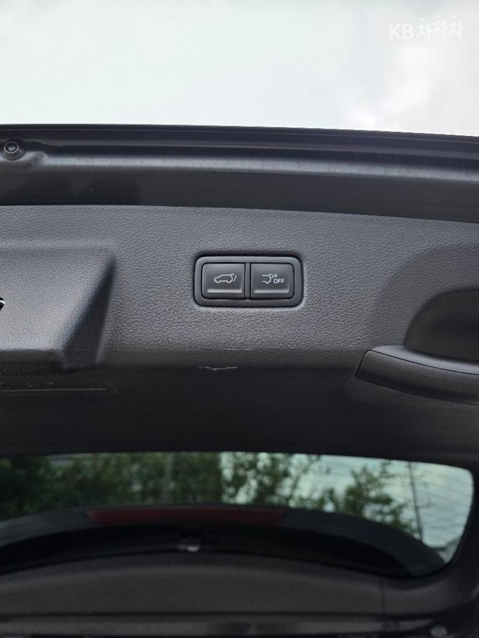 Kia Carnival — miniaturë 6