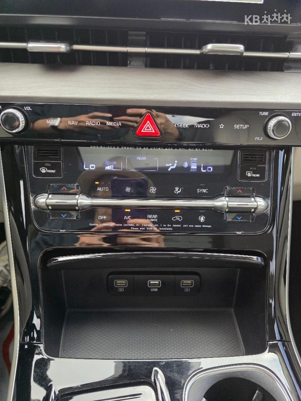 Kia Carnival — miniaturë 12
