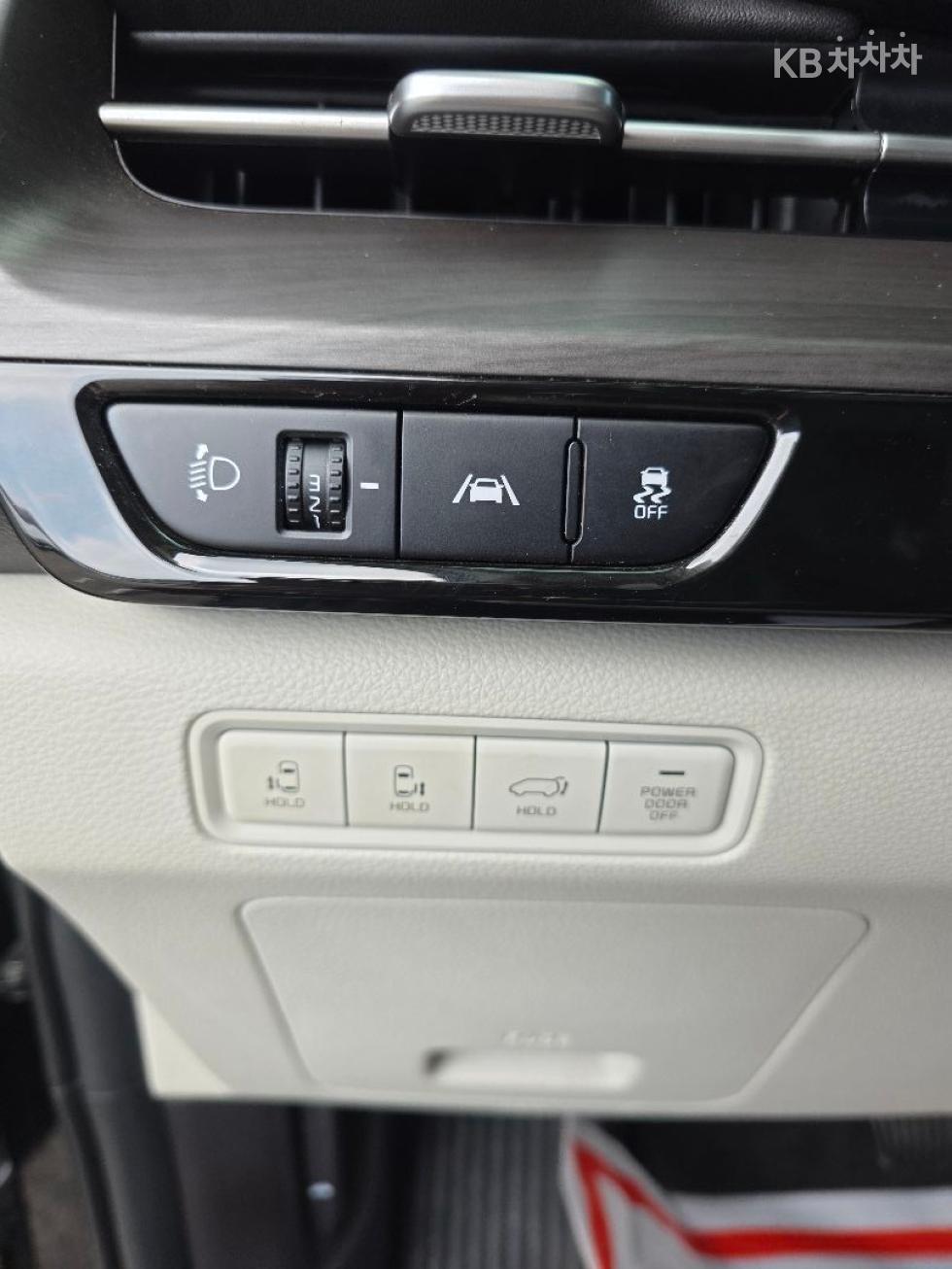 Kia Carnival — miniaturë 16