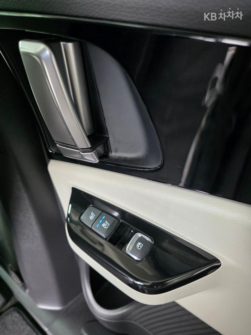 Kia Carnival — miniaturë 24