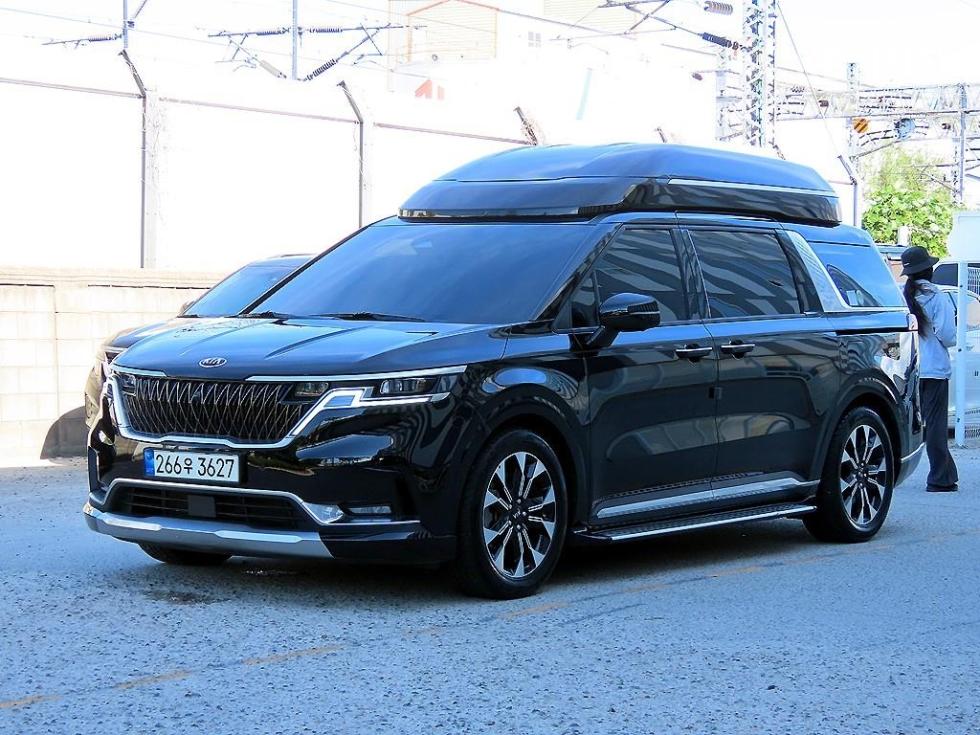 Kia Carnival — miniaturë 2