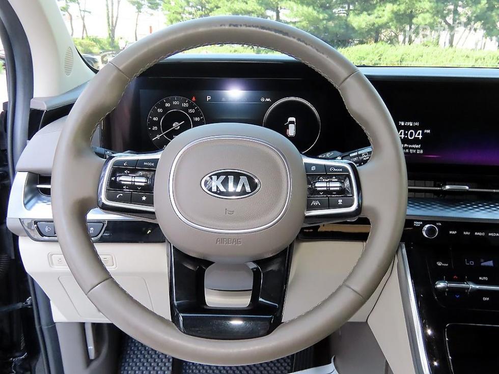 Kia Carnival — miniaturë 8