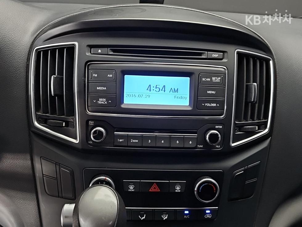 Hyundai Starex — miniaturë 10