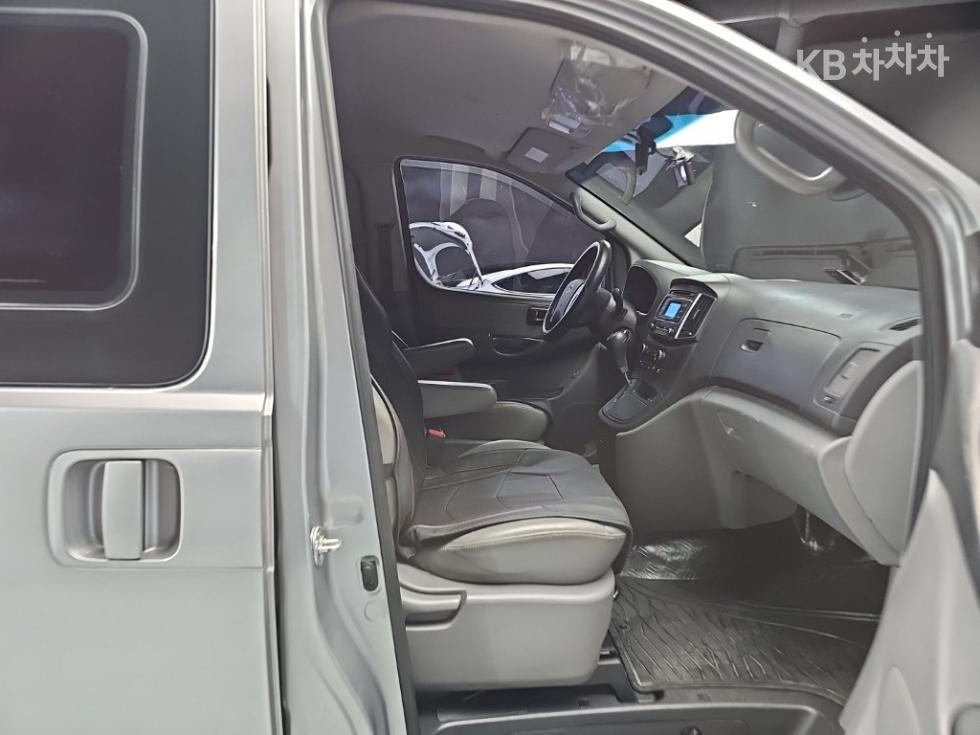 Hyundai Starex — miniaturë 18