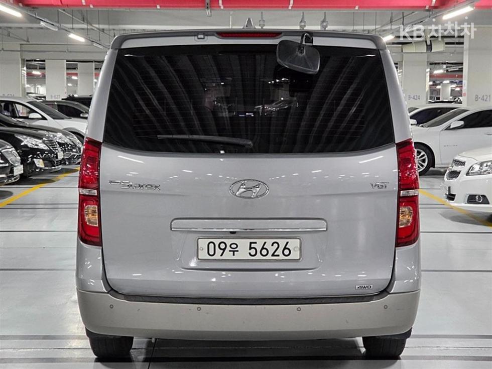 Hyundai Starex — miniaturë 3