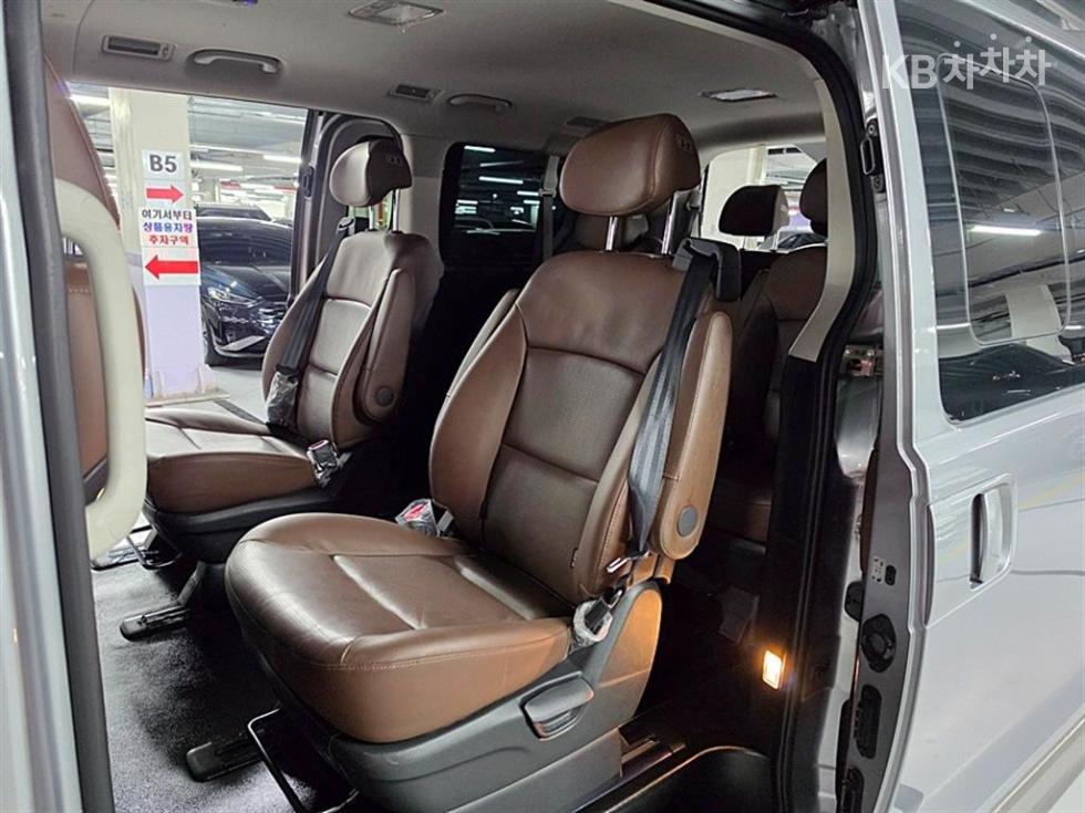 Hyundai Starex — miniaturë 7
