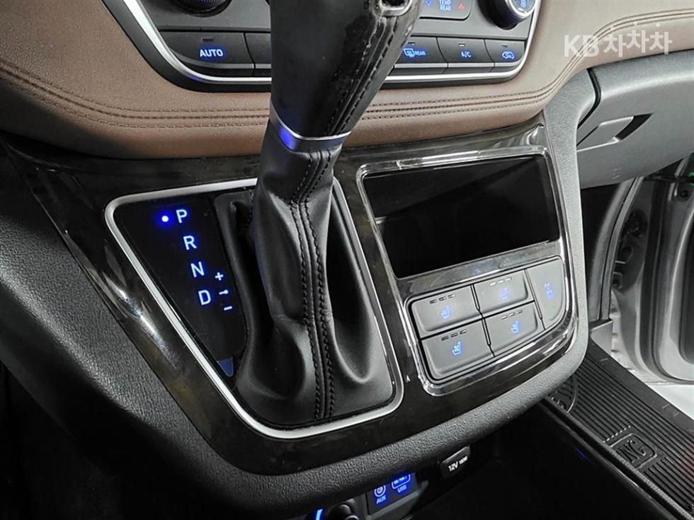 Hyundai Starex — miniaturë 16