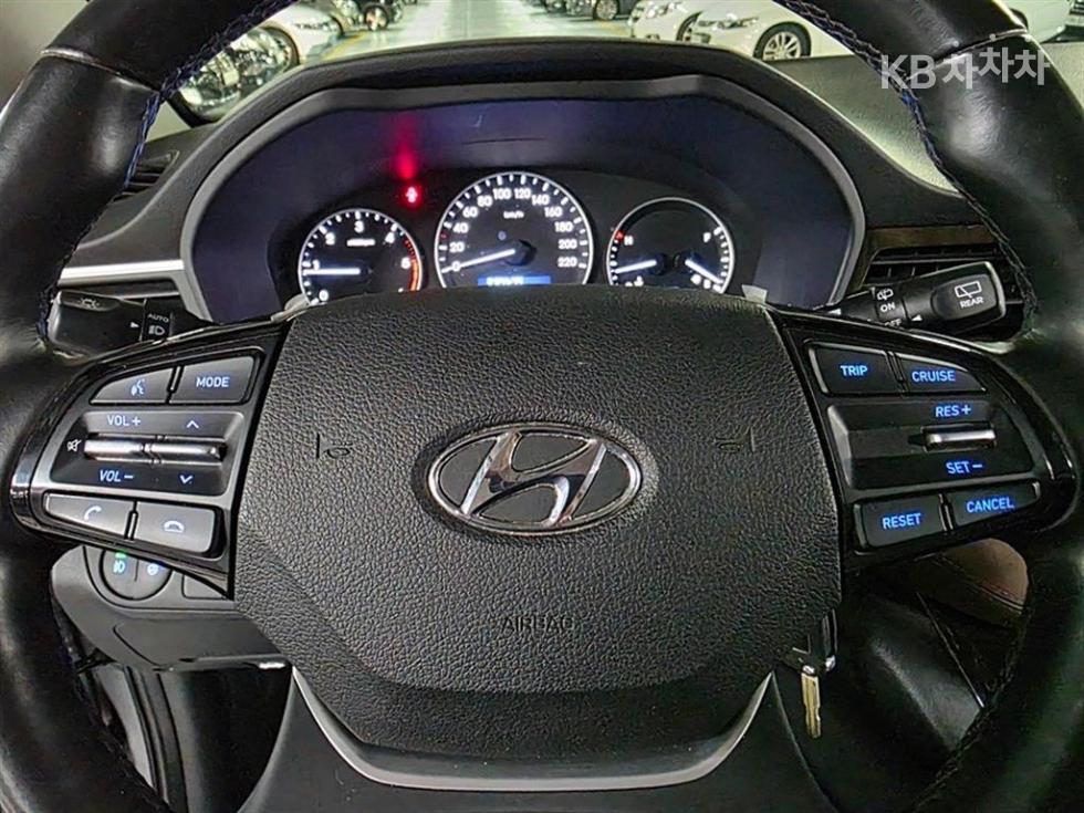 Hyundai Starex — miniaturë 18