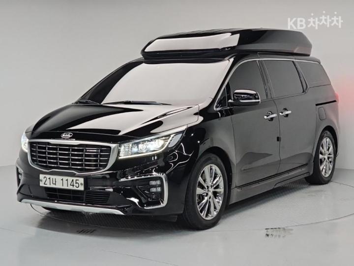 Kia Carnival 9-Seater Hi-Limousine Prestige — foto 1