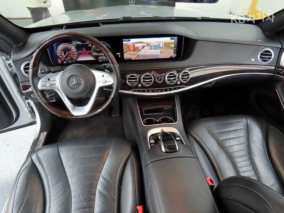 2020 Mercedes-Benz S photo