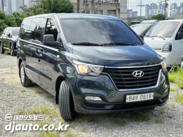 Hyundai Starex Van 5-Seater Smart — foto 1