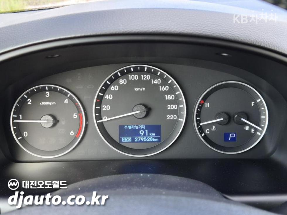 Hyundai Starex — miniaturë 8