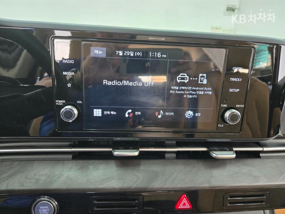 Kia Carnival — miniaturë 5