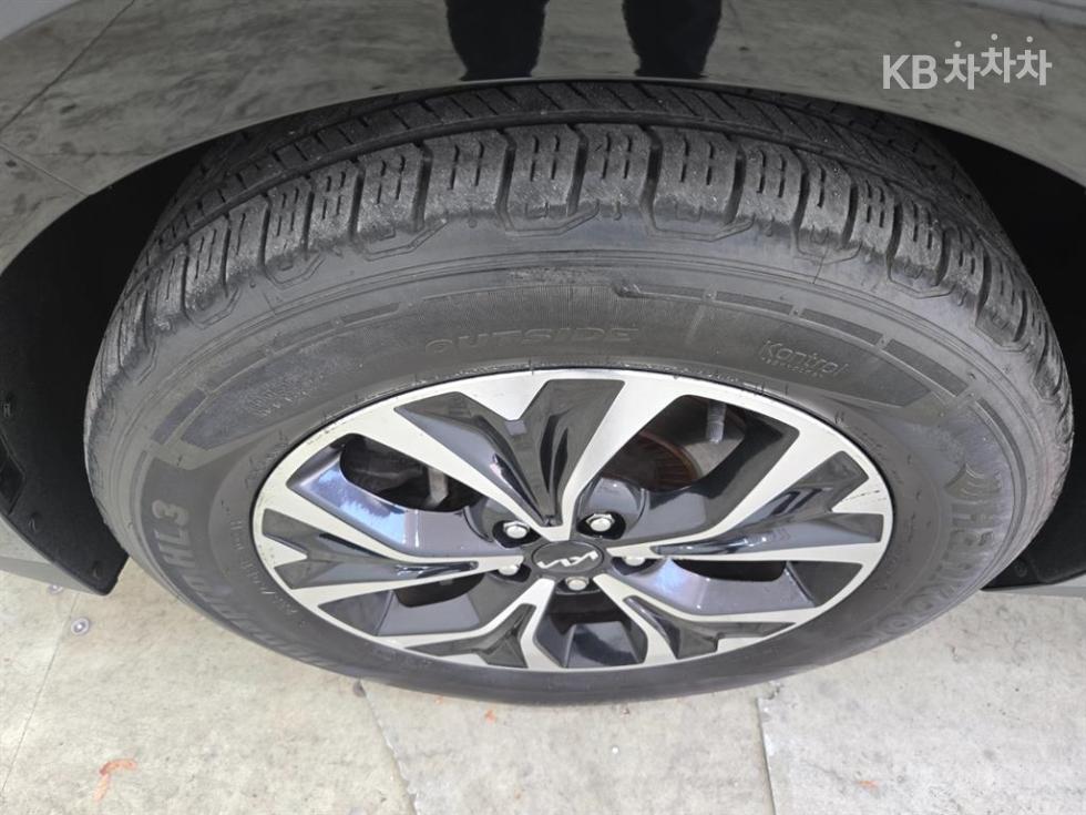 Kia Carnival — miniaturë 19