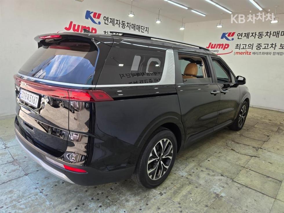 Kia Carnival — miniaturë 20
