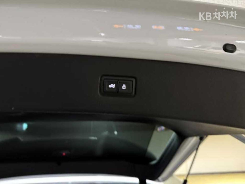 2024 Audi SQ4(4M) photo