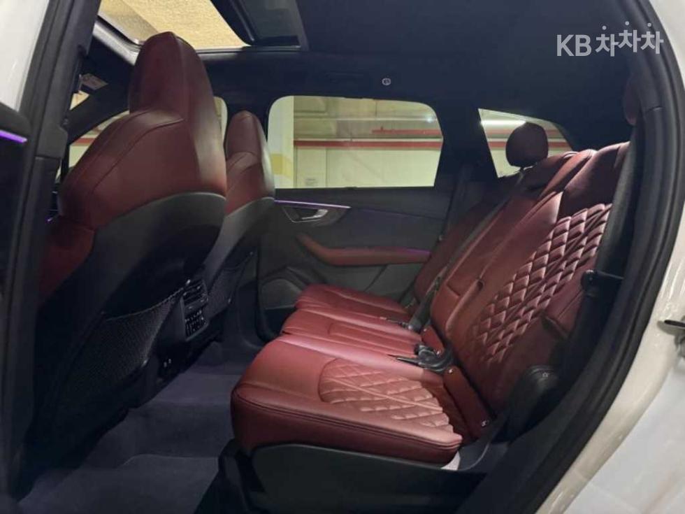 2024 Audi SQ4(4M) photo