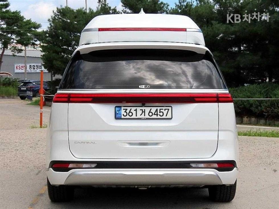 Kia Carnival — miniaturë 4