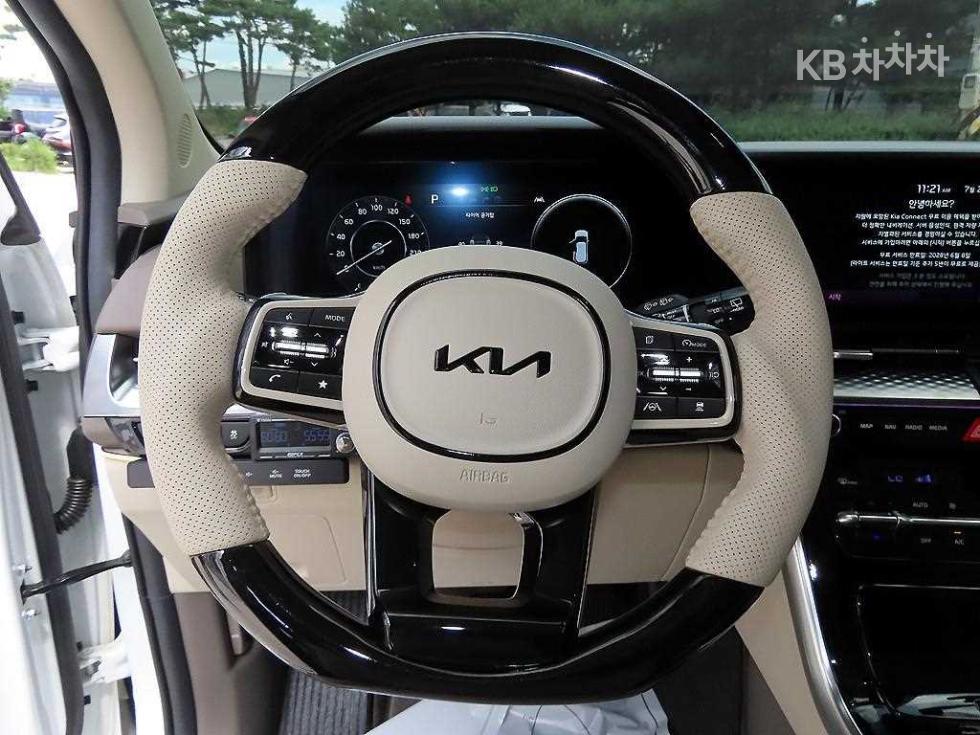 Kia Carnival — miniaturë 8