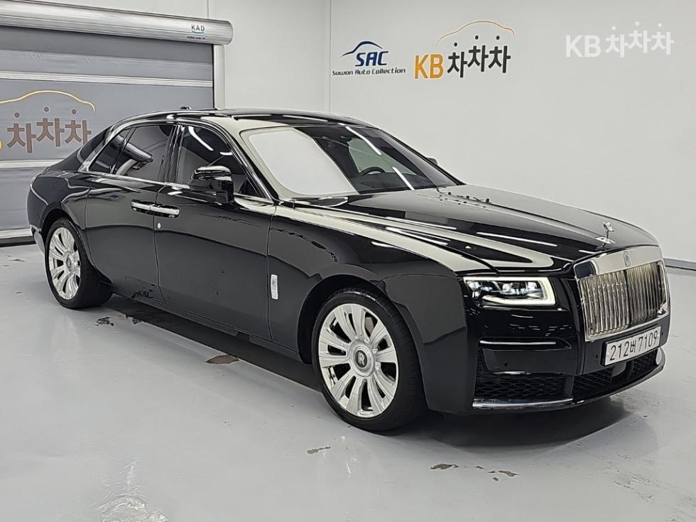 2021 Rolls-Royce 2 photo
