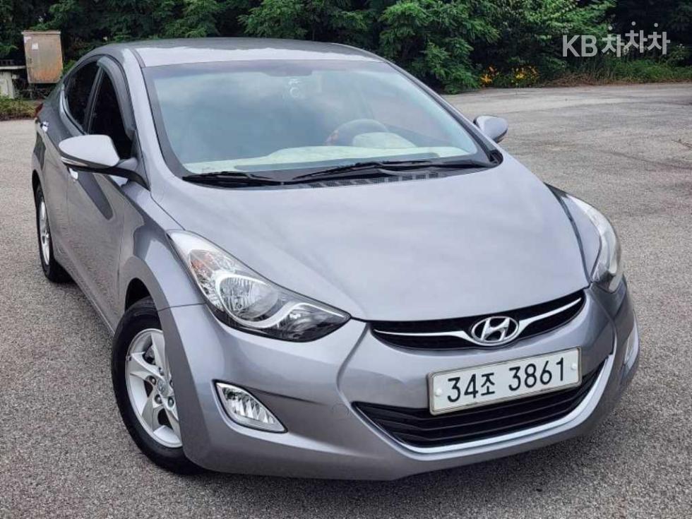 Hyundai Avante — miniaturë 3
