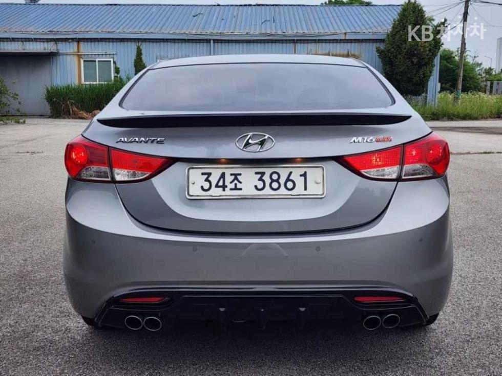 Hyundai Avante — miniaturë 5