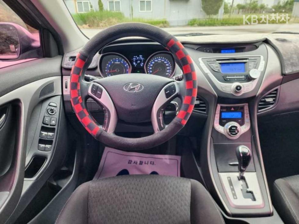 Hyundai Avante — miniaturë 8