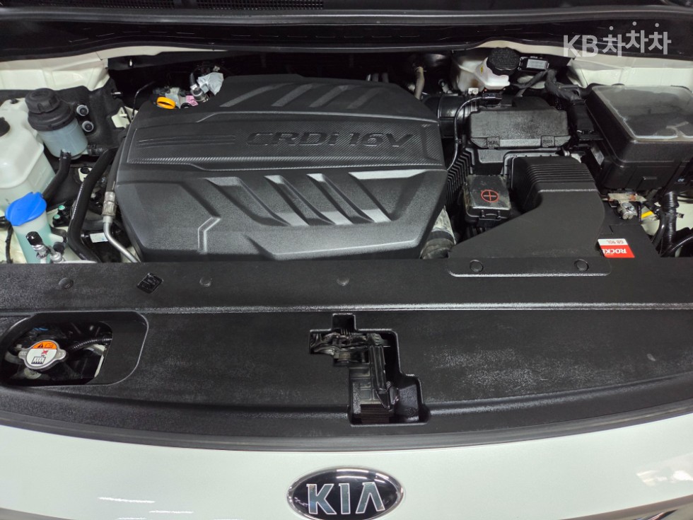 Kia Carnival — miniaturë 6