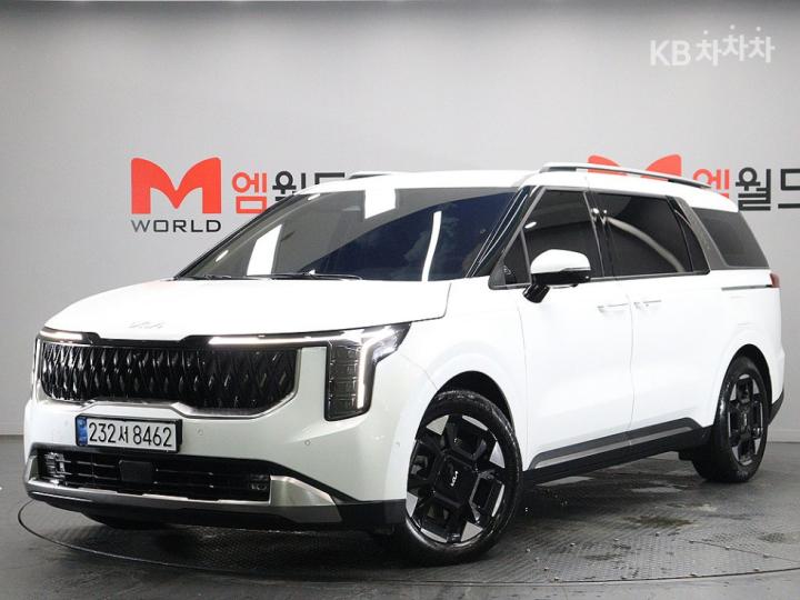 Kia Carnival Gasoline 7-Seater Signature — foto 1