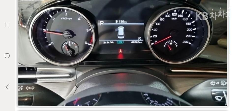 Kia Carnival — miniaturë 5