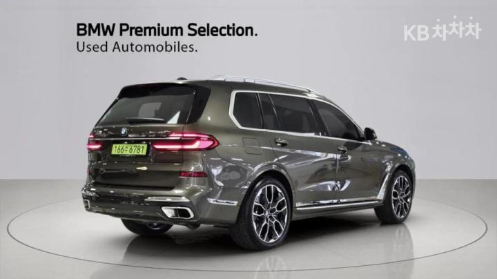 BMW X7 — miniaturë 2