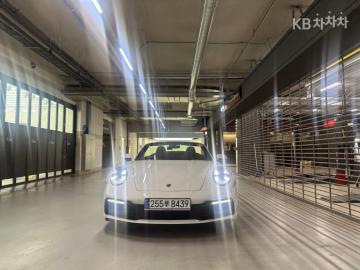 Porsche 911 Carrera 4 Cabriolet — foto 1