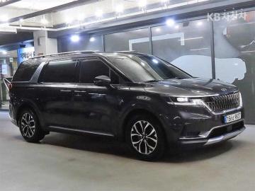Kia Carnival 9-Seater Noblesse — foto 1