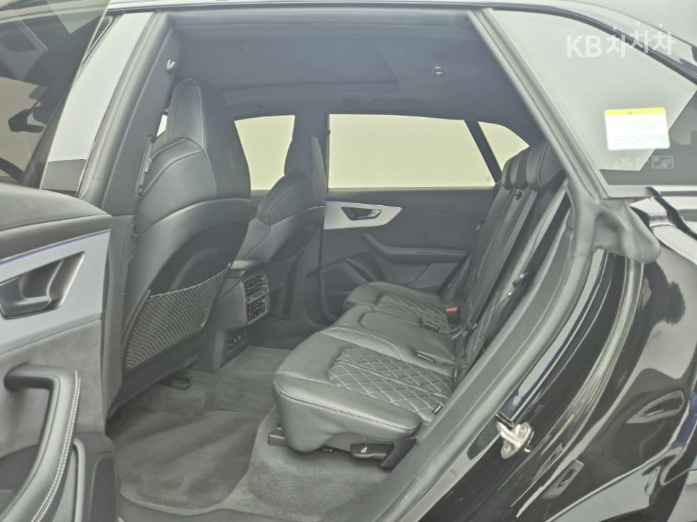 Audi Q8 — miniaturë 12