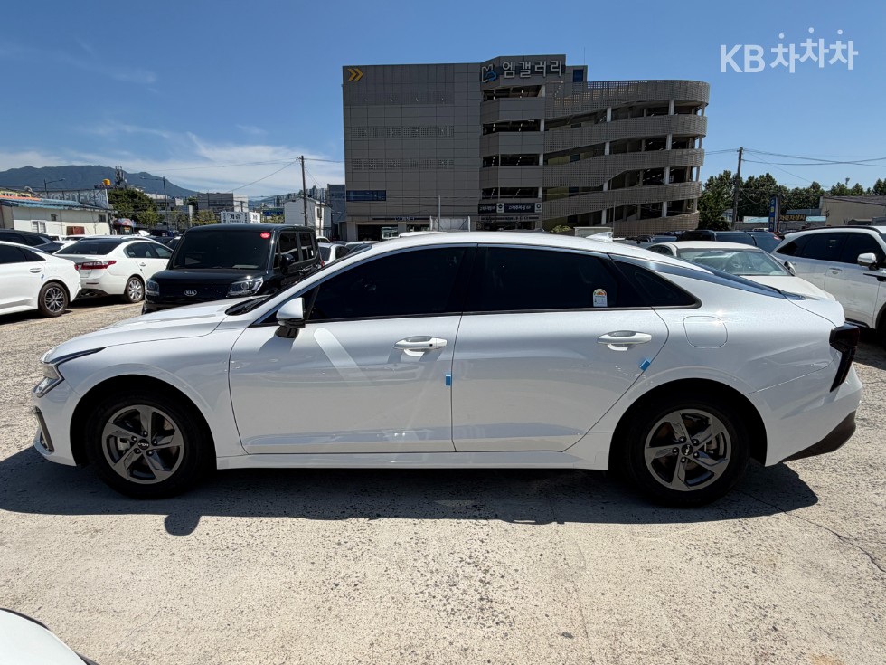 Kia K5 — miniaturë 9