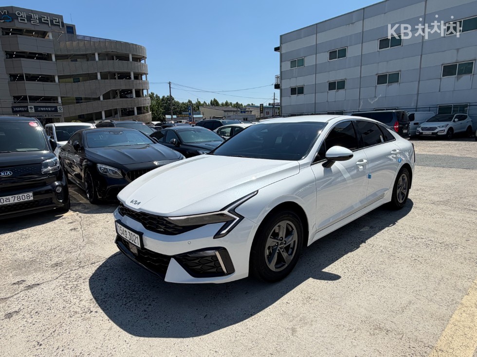 Kia K5 — miniaturë 10