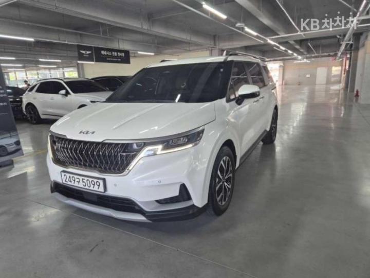 Kia Carnival D2.2 9인승 프레스티지 — foto 1