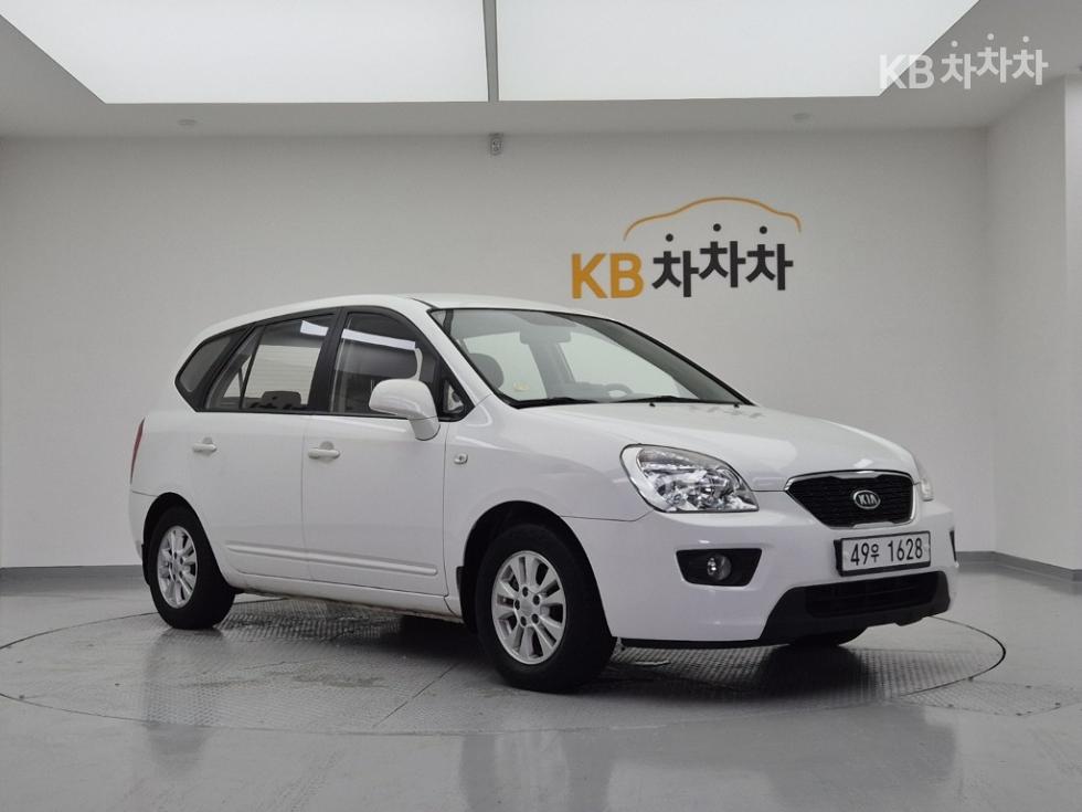 Kia Carens — miniaturë 2