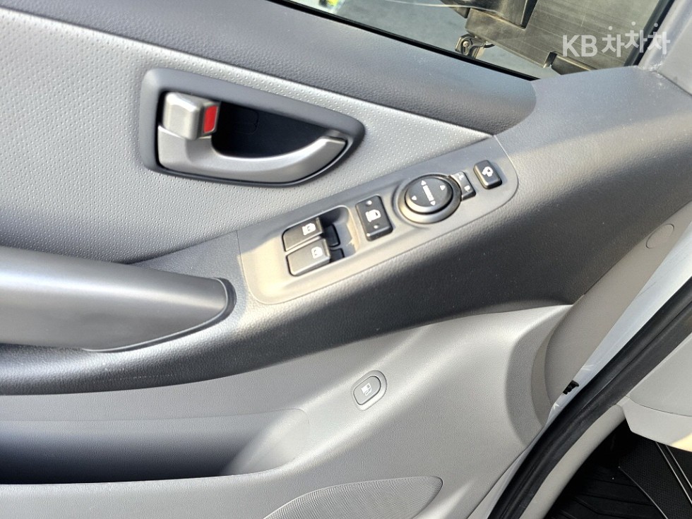 Hyundai Starex — miniaturë 6