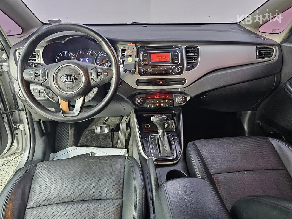 Kia Carens — miniaturë 5
